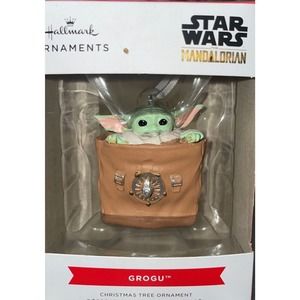 Hallmark Disney Star‎ Wars Mandalorian Ornament